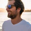 Handsome, tall and tanned guy wants to meet shy woman in Northern VA